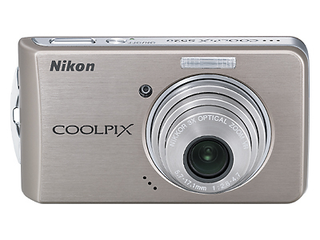 Illustration for article titled Nikon's CoolPix S600, S550, S520, and S210: Slim, Stylish and Plum Purty